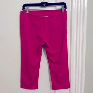 UA hot pink crop workout leggings size medium